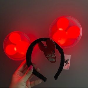NWT Disney Parks Red Light Up Mickey Balloon Ears Headband